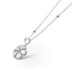 Mother of Pearl Flower Pendant Necklace