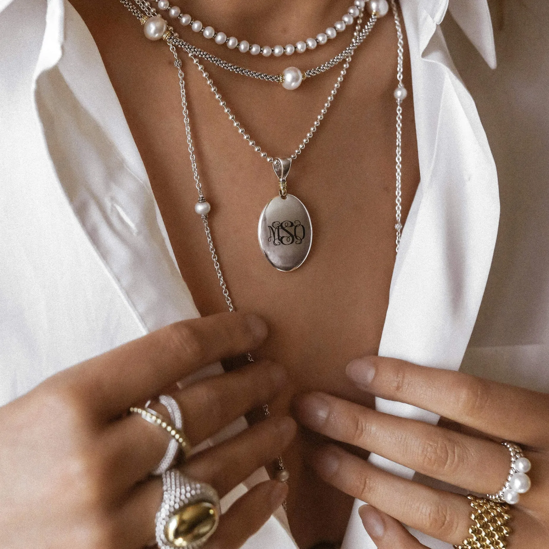 Oval Pendant Necklace
